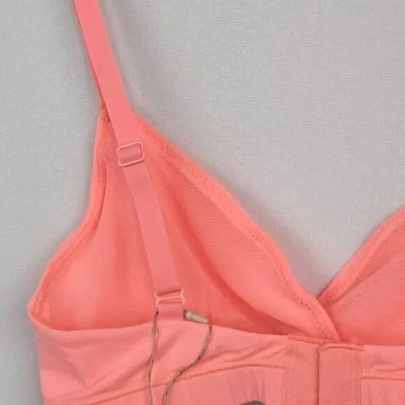 SKIMS CROSS FRONT TRIANGLE BRA NWT - Picture 7 of 11